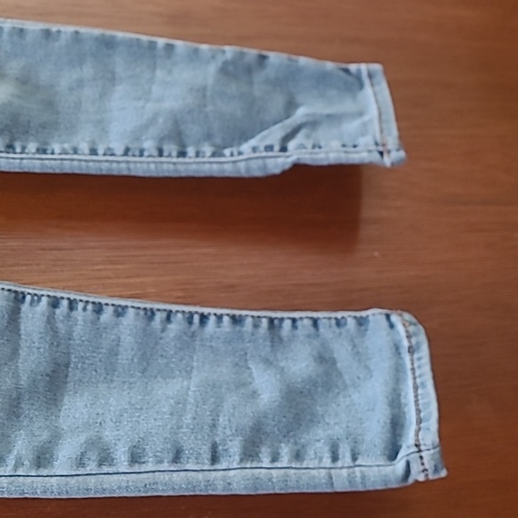 Jordache Super Skinny Jeans - Picture 2 of 5